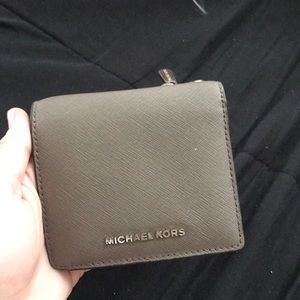 Michael kors wallet